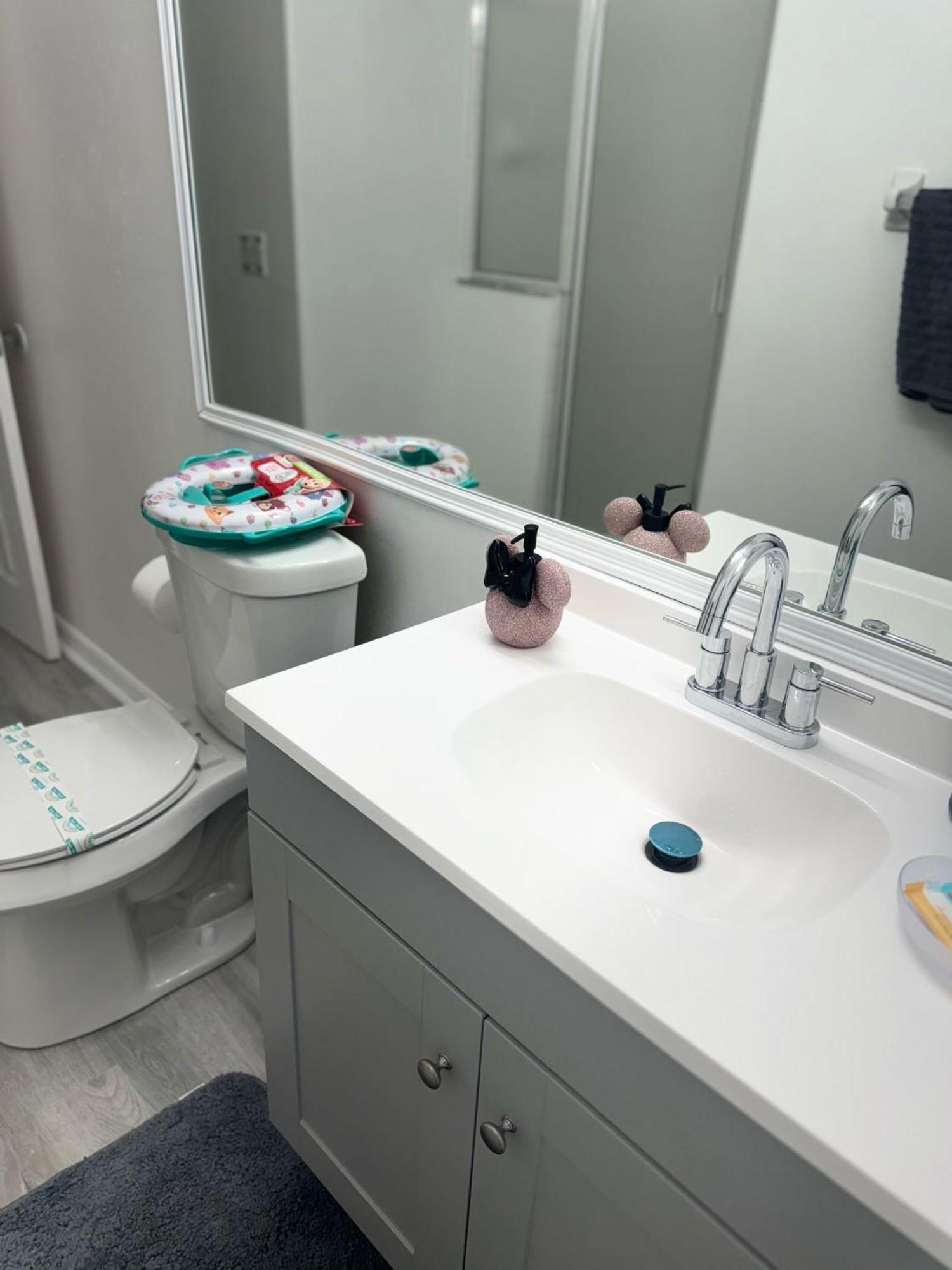 Beautiful 5br 4 Baths Themed Near And Universal, Private Pool, Gameroom, Baby Crib And Holiday home *