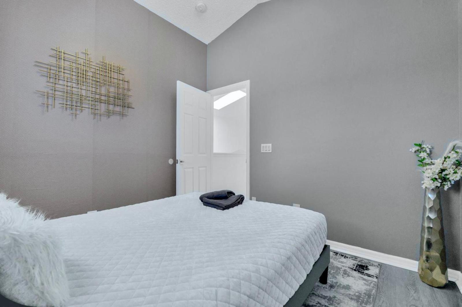Beautiful 5br 4 Baths Themed Near And Universal, Private Pool, Gameroom, Baby Crib And