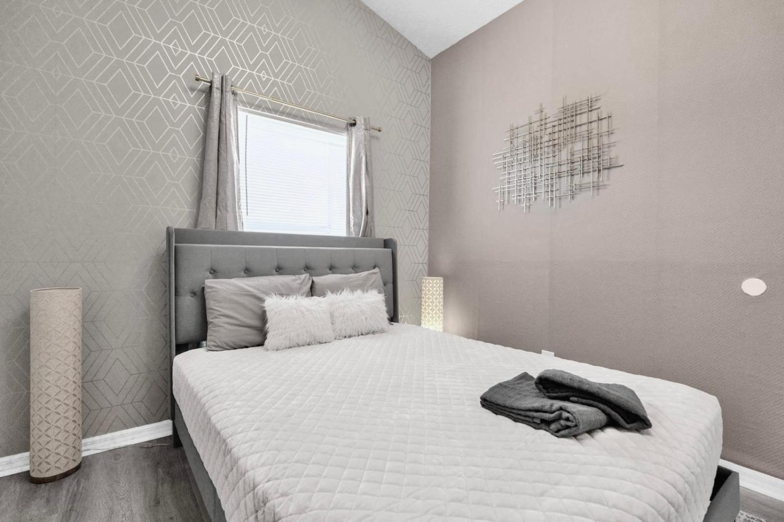 Beautiful 5br 4 Baths Themed Near And Universal, Private Pool, Gameroom, Baby Crib And Holiday home *